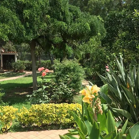 Del Sole Villaggio Le Rocelle
